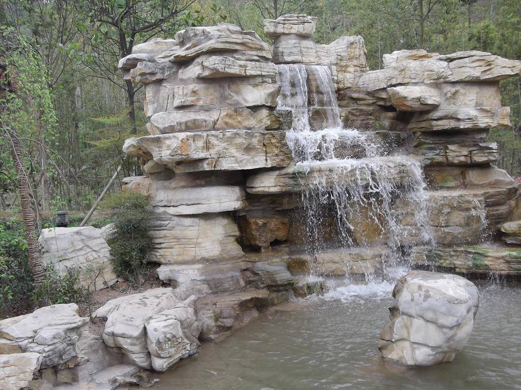 仿真绿化树假山设计厂家_仿真假山图片_仿真假山供应