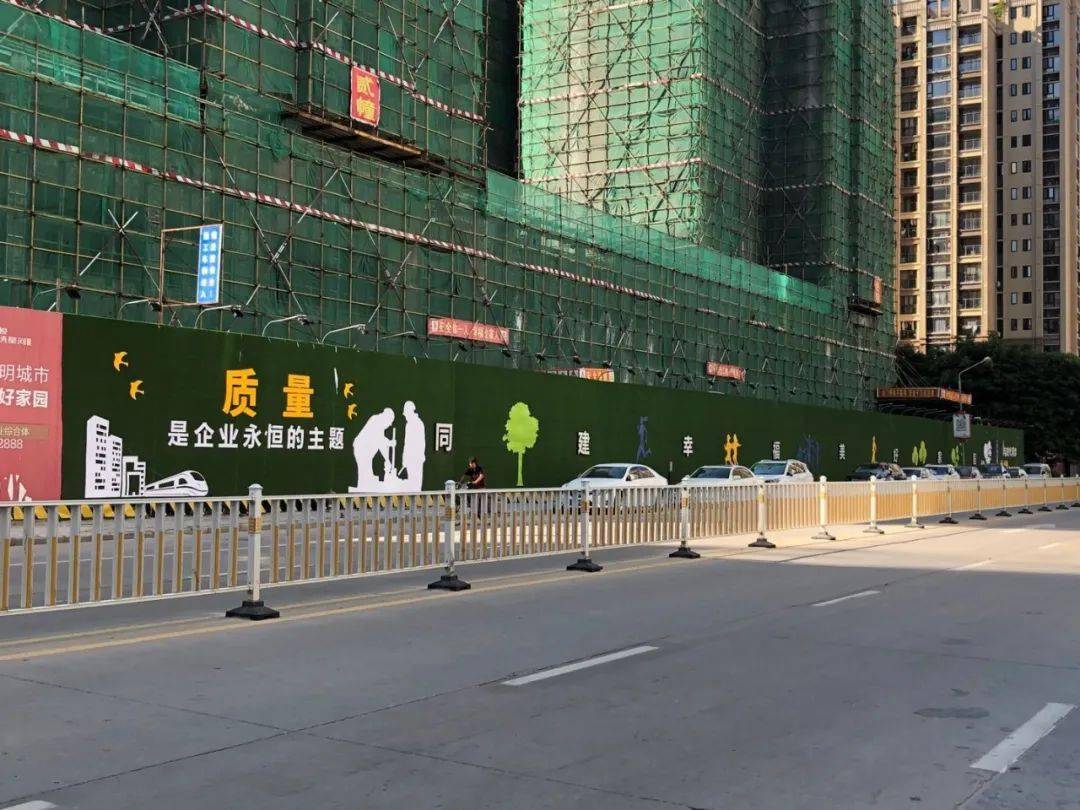 仿真桃花树的花多少钱_仿真绿植墙围挡_仿真桃花树围挡围挡